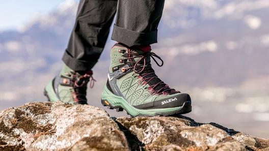 scarpe-trekking-630fxz-1.jpg